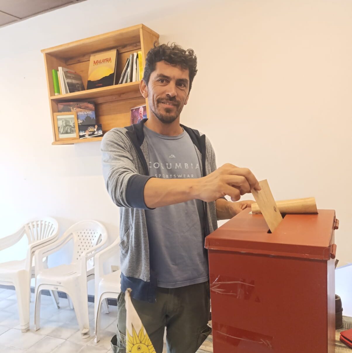 19087568-8750-4a0d-b0a0-6af143c7d56f